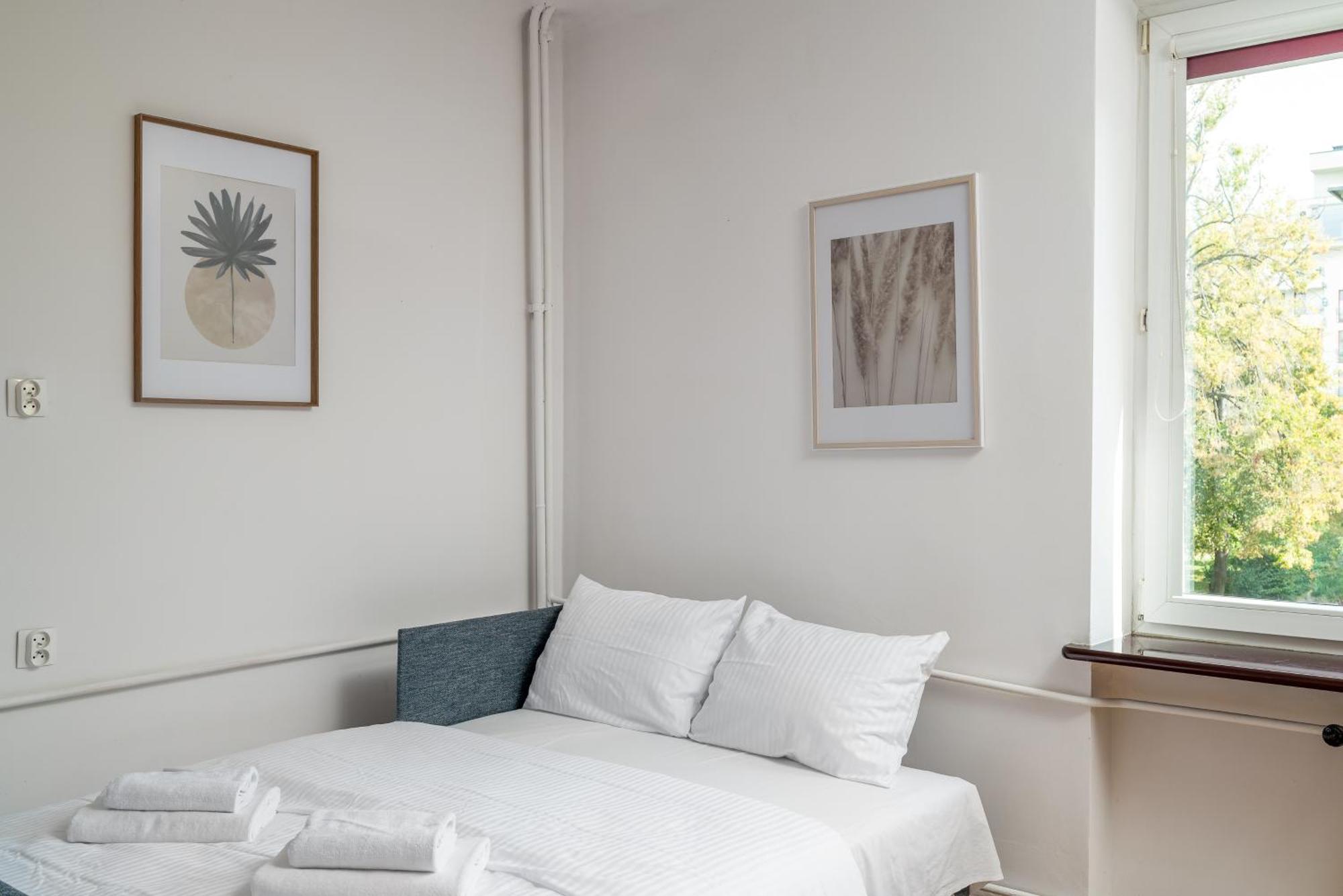 Metro Raclawicka Snug Apartment *